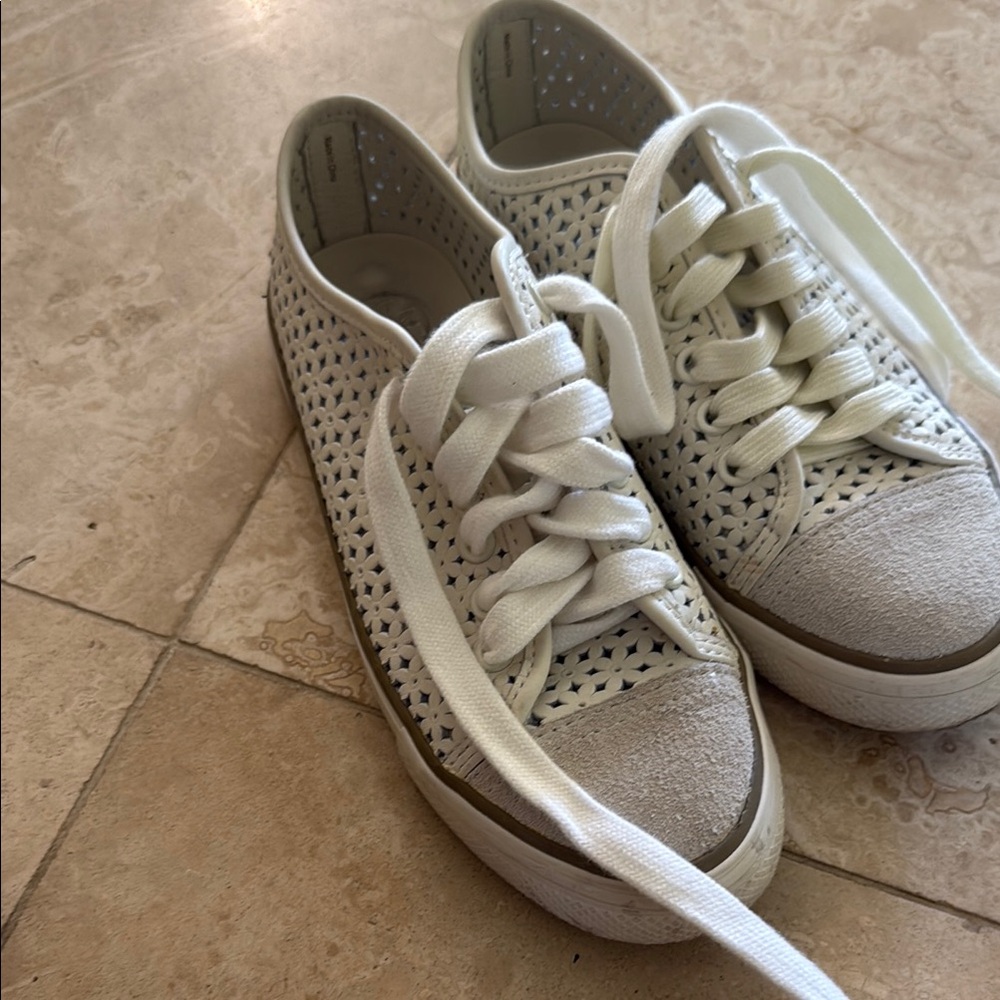 Tory Burch White Sneakers Casual Lace-Up